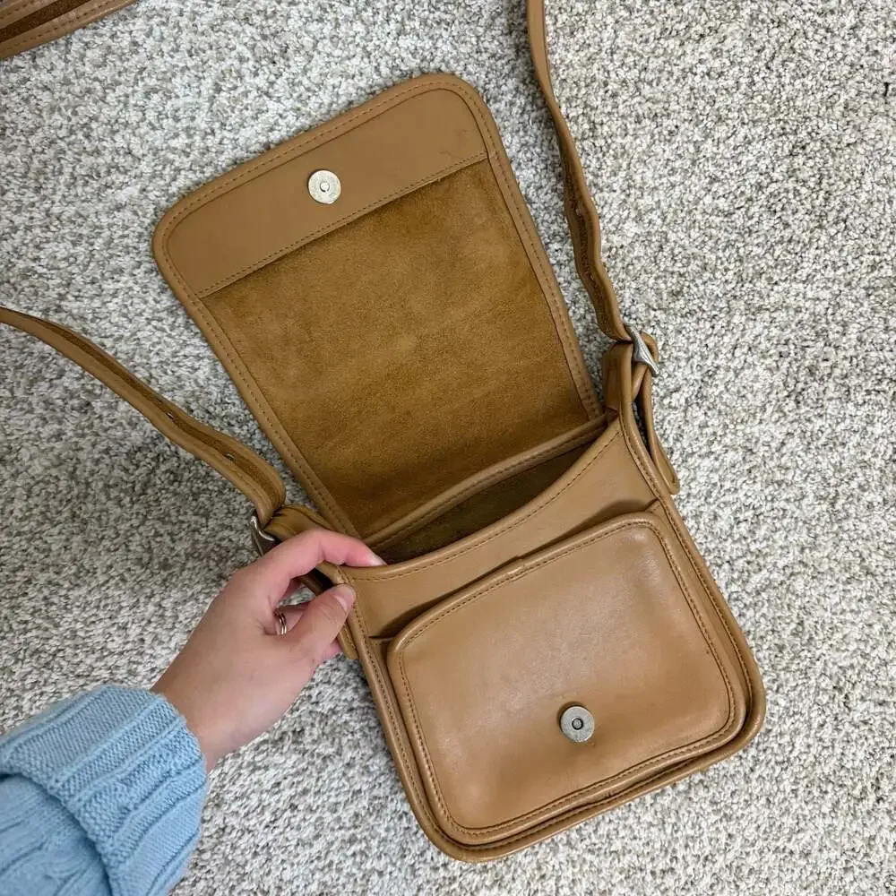 Vintage Coach Legacy Flap 9145 Leather Crossbody Bag in Tan